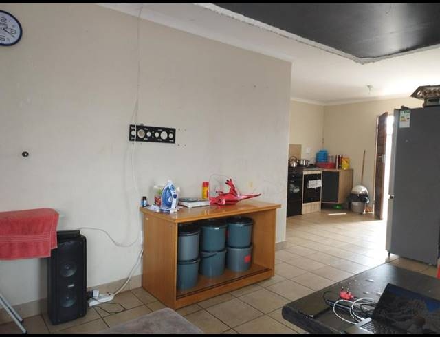 4 BEDROOM HOUSE FOR SALE IN SKY CITY